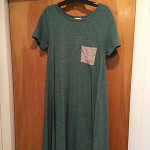 EUC Carly. Size small. Looks brand new.